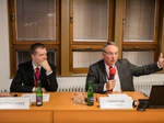 přednášející 1. panelu - zleva: Martin Jareš, Christian Schmidt